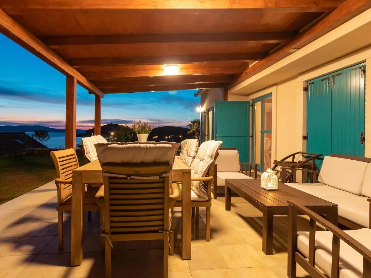 Holiday Home Villa Bugenvila By Interhome Ugljan